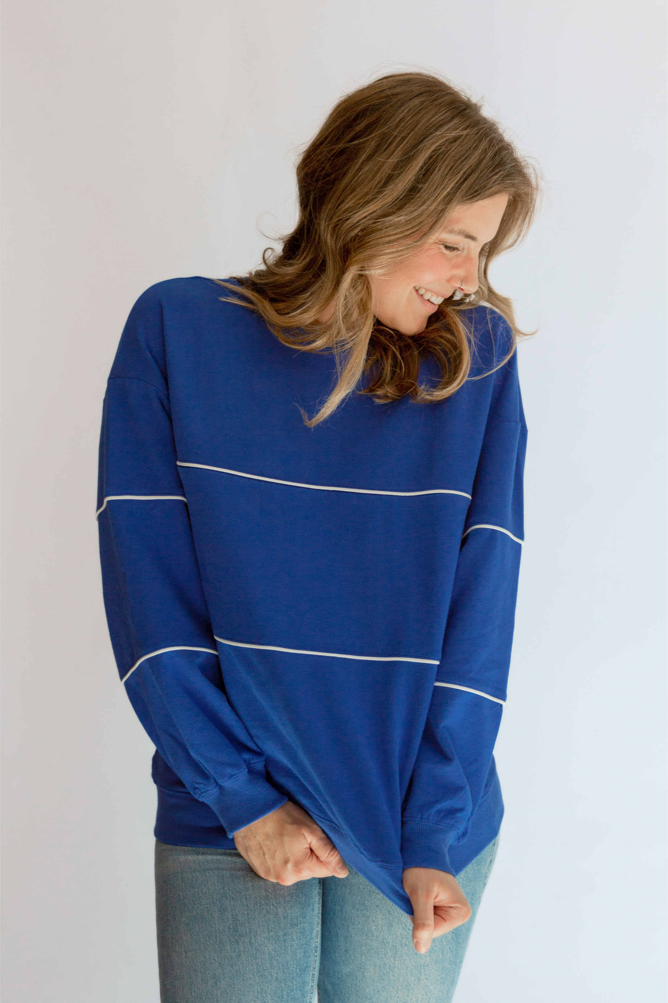 Relaxed Fit Invisible Zipper Breastfeeding Sweatshirt with Piping